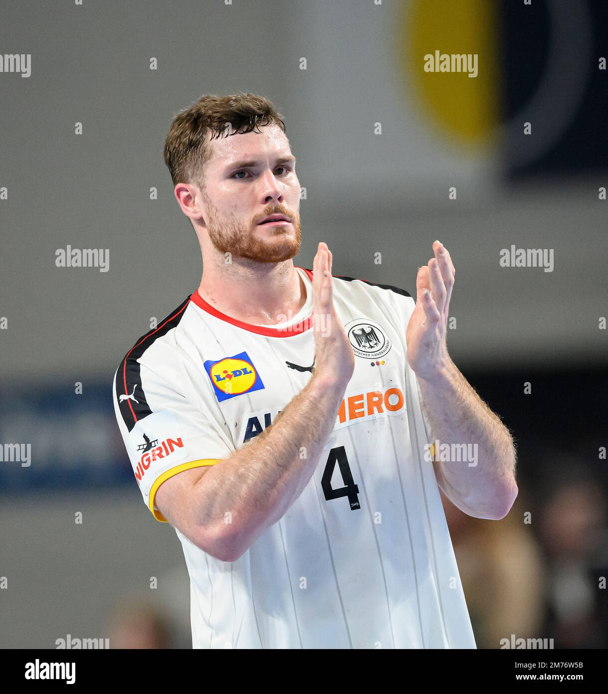 bremen-deutschland-08th-jan-2023-johannes-golla-ger-claps