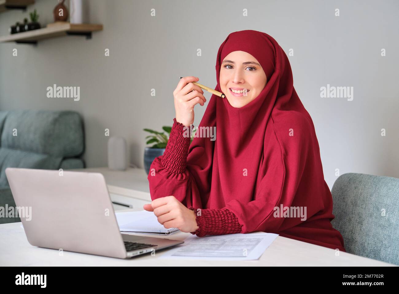 Muslim woman remote work home hi-res stock photography and images - Alamy