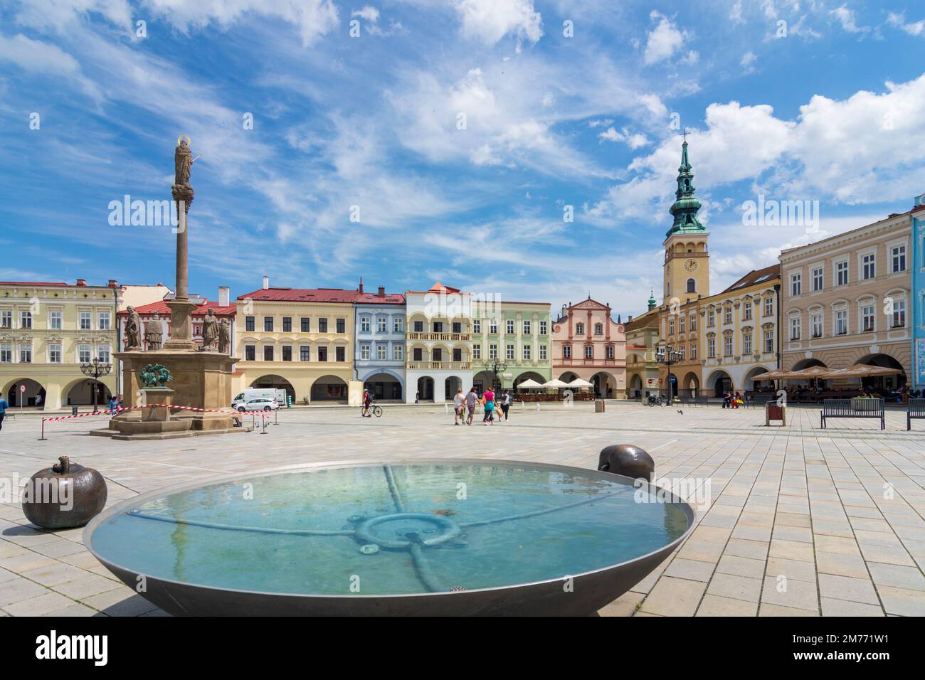 Novy Jicin (Neu Titschein, Neutitschein): Masarykovo Square with the Marian column and the Church of the Assumption of the Virgin Mary in , Moravskosl Stock Photo