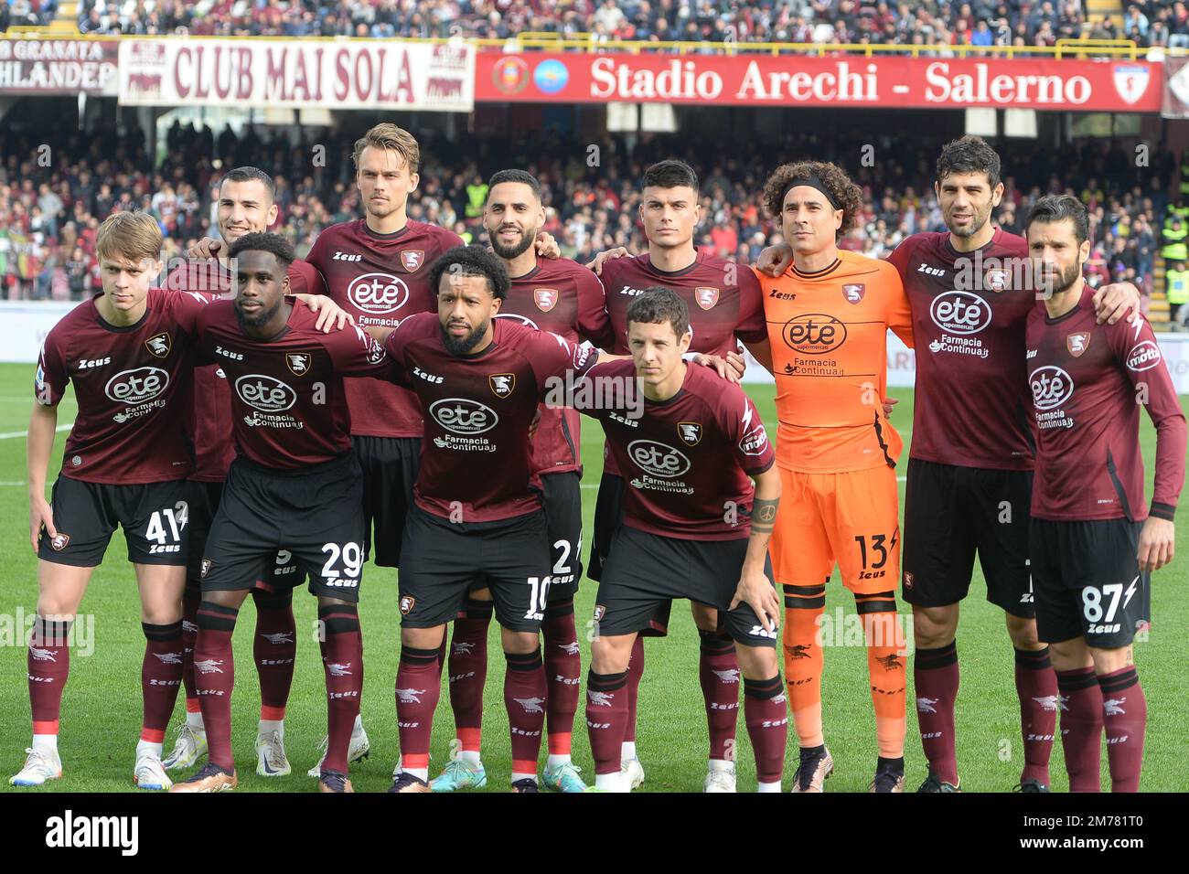 Serie Italiana Uma Liga Entre Salernitana Vs Torino Imagem de Stock  Editorial - Imagem de jogador, italiano: 270582504