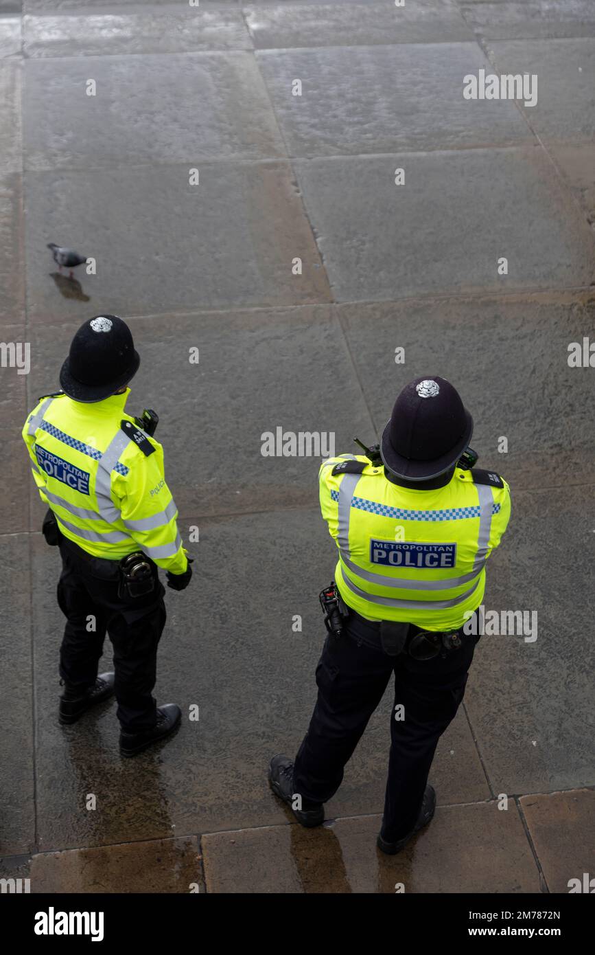Trafalgar Square, Westminster, London, UK. 8th Jan, 2023. Heavy rain