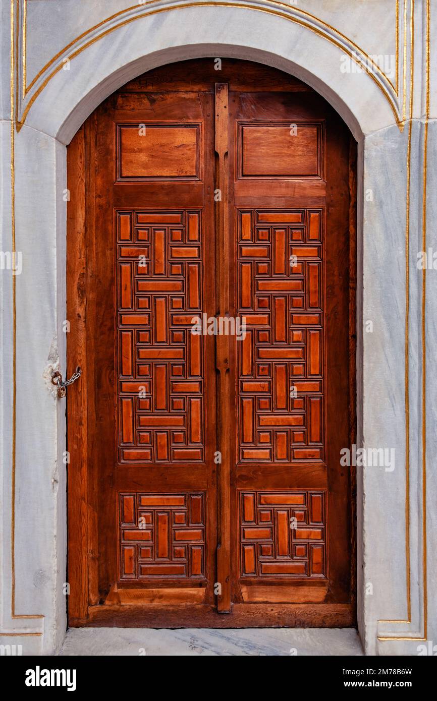 Detail big old wooden door hi-res stock photography and images - Alamy