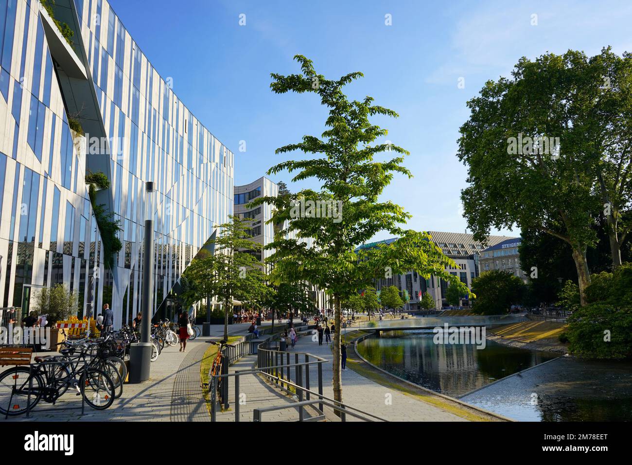 Modern 'Kö-Bogen I' complex by star architect Daniel Libeskind in Düsseldorf/Germany. Stock Photo