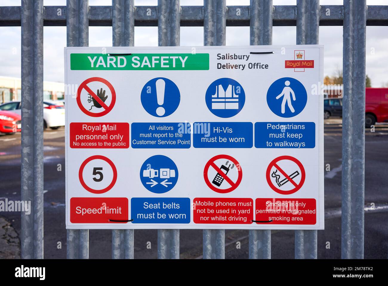 Yard safety instruction notice Stock Photo