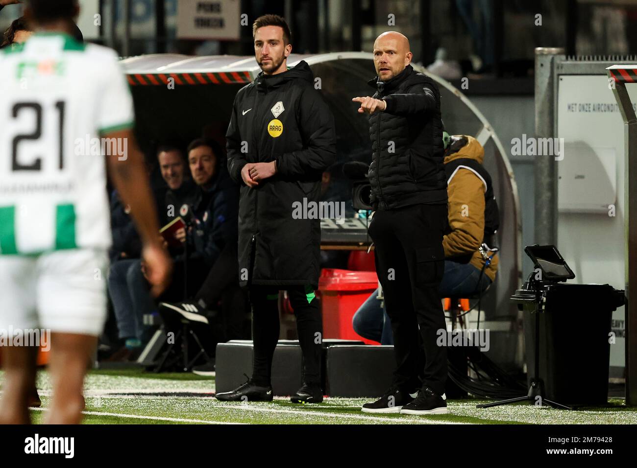 ROTTERDAM, NETHERLANDS - JANUARY 8: Fourth official Luuk Timmer, Headcoach  Dennis van der Ree of FC Groningen during the Dutch Eredivisie match between Excelsior and FC Groningen at Van Dongen en de Roo Stadion on January 8, 2023 in Rotterdam, Netherlands (Photo by Hans van der Valk/Orange Pictures) Stock Photo