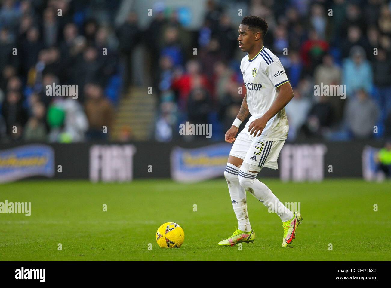 Cardiff City Stadium, Cardiff, UK. 8th Jan, 2023. FA Cup Football, Cardiff City versus Leeds United; Junior Firpo of Leeds United brings the ball forward Credit: Action Plus Sports/Alamy Live News Stock Photo