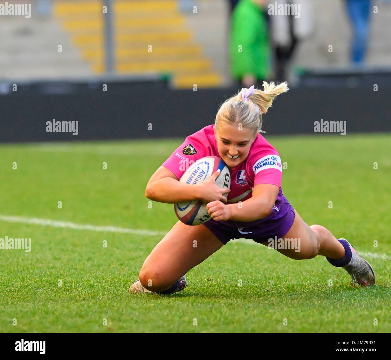 NORTHAMPTON, ENGLAND Jess Weaver of Loughborough Lightning gets a try during Womens Allianz Premiership 15s match
