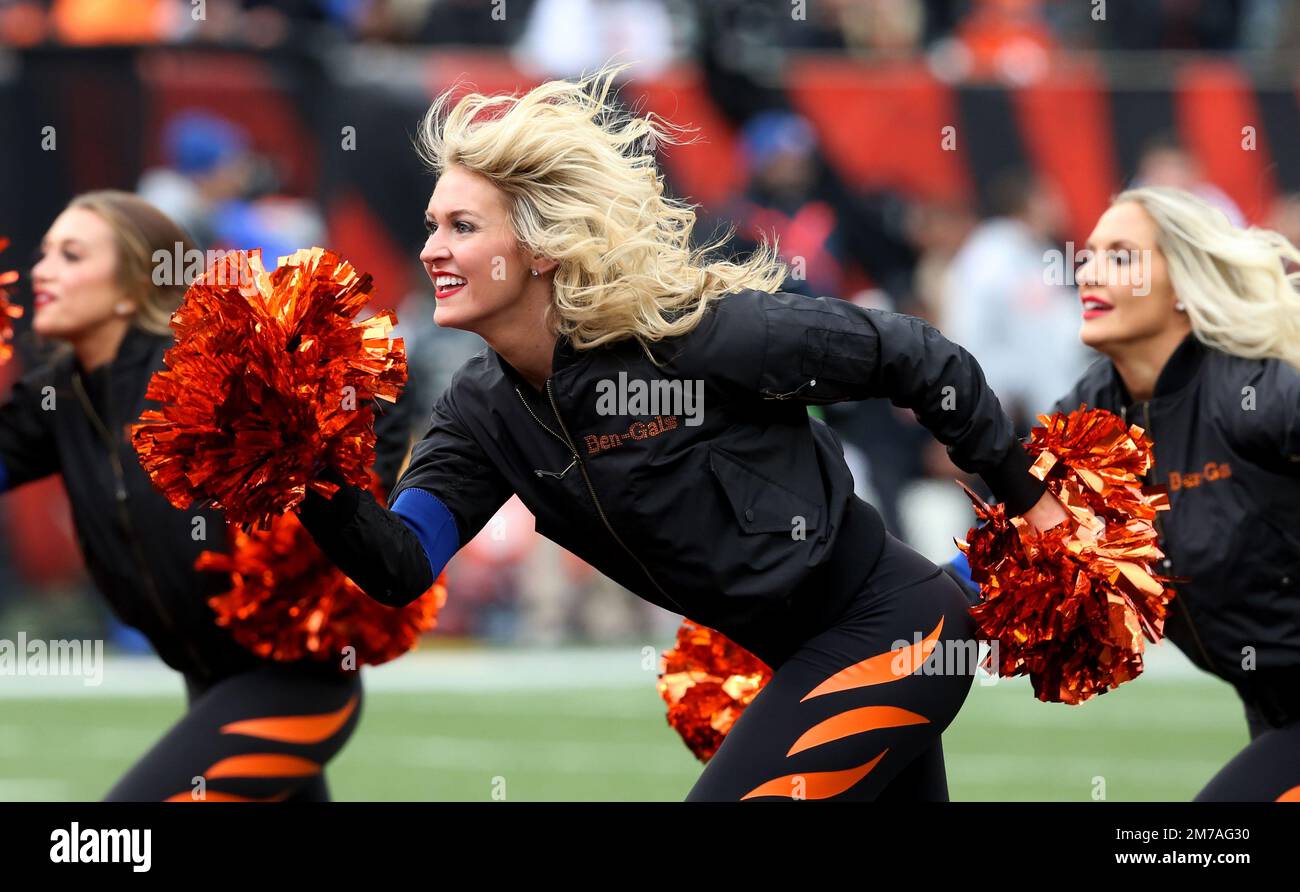 Cincinnati, United States. 08th Jan, 2023. The Cincinnati Bengals cheerleaders cheer for their