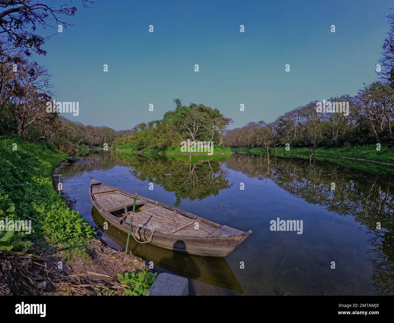 Traditional made wooden boat hi-res stock photography and images - Alamy