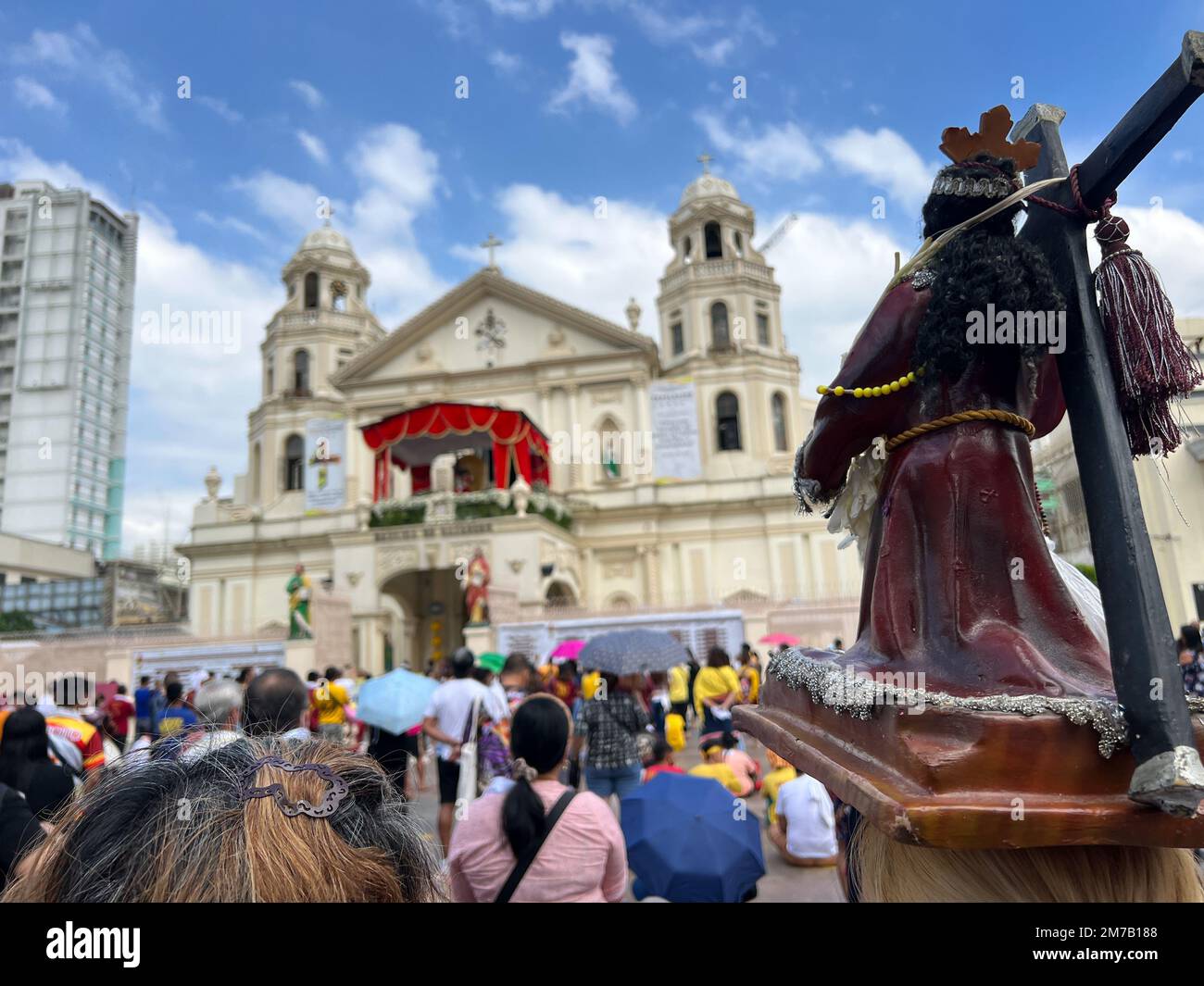 Manila, Philippines. 9th Jan, 2023. Tens of thousands of Catholic devotees flocked to Quiapo Church in Manila carrying the black image of Jesus image during the Feast of Black Nazarene on January 9,2023. The traditional ‘traslacion’ or the procession of the life-size image of the Black Nazarene is still prohibited prohibited for three years now due to the COVID-19 pandemic. (Credit Image: © Sherbien Dacalanio / Alamy Live News) Stock Photo