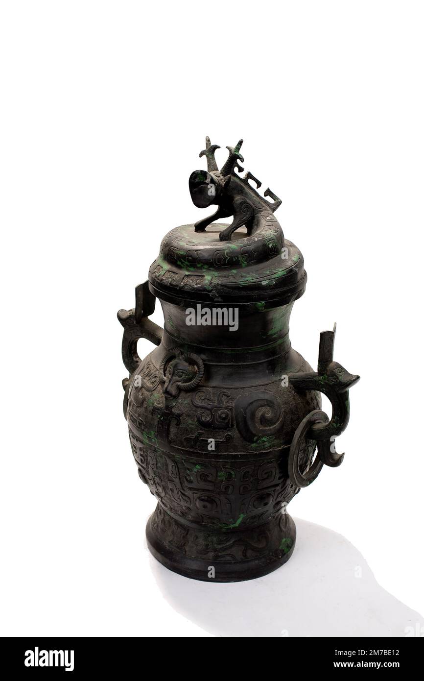 Antique chinese bronze vase hi-res stock photography and images - Alamy