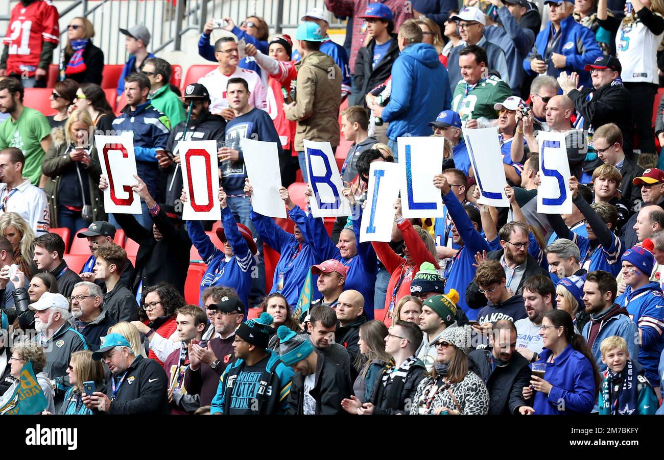 File photo dated 25-10-2015 of Buffalo Bills fans show their support in the stands. The Buffalo Bills marked their first game since Damar Hamlin suffered a cardiac arrest by registering an emotional 35-23 victory over the New England Patriots at Highmark Stadium. Issue date: Monday January 9, 2022. Stock Photo