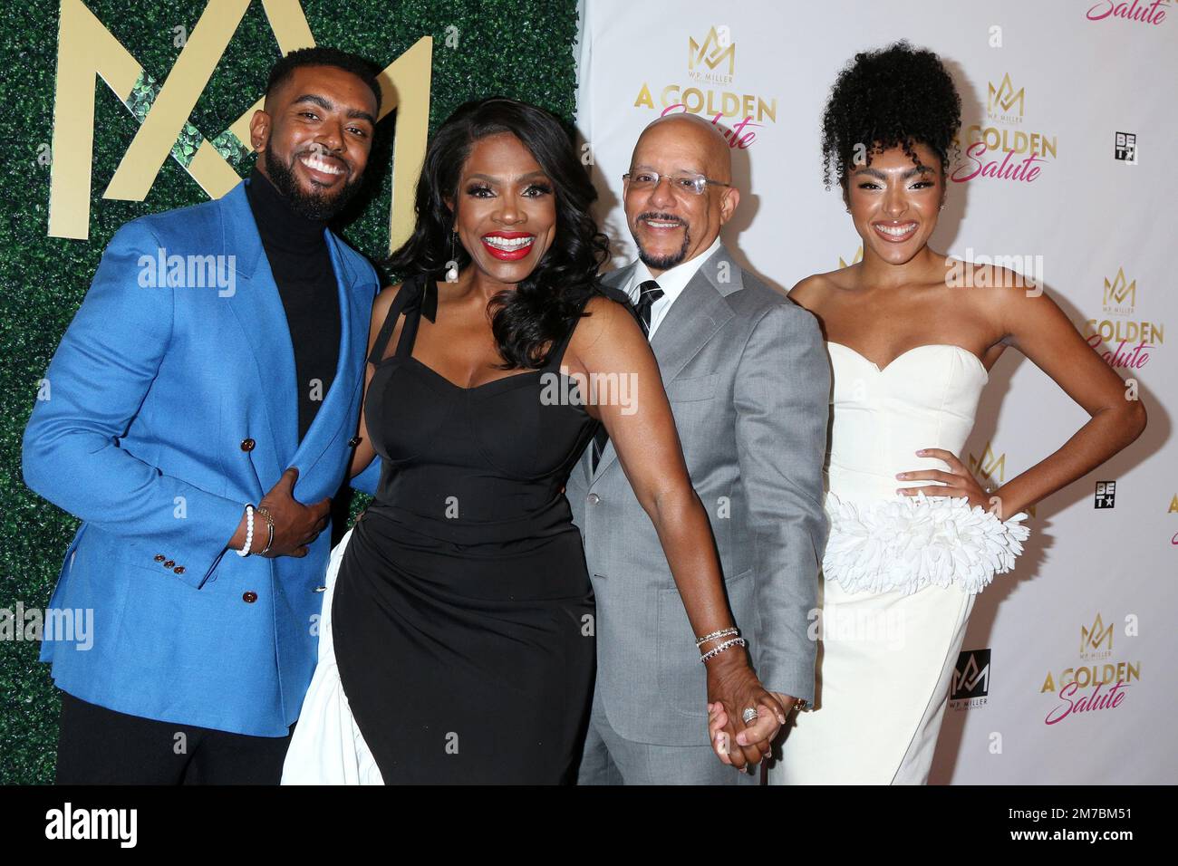 LOS ANGELES - JAN 8:  Etienne Maurice, Sheryl Lee Ralph, Vincent Hughes, Ivy-Victoria Maurice at A Golden Salute to Sheryl Lee Ralph and Niecy Nash-Betts at the Ritz Carlton Hotel on January 8, 2023 in Marina Del Rey, CA Stock Photo
