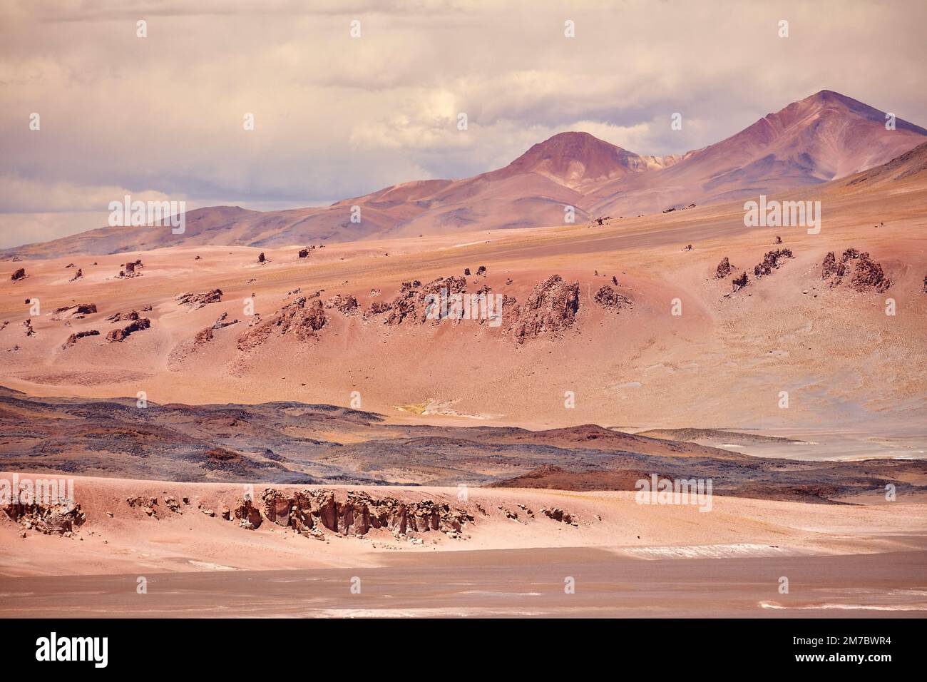 High altitude plain hi-res stock photography and images - Alamy