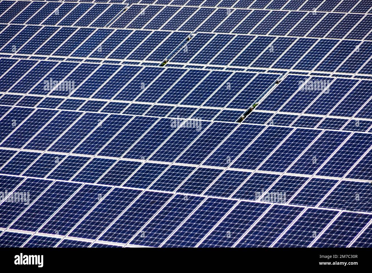 Solar panel cell arrays hi-res stock photography and images - Alamy
