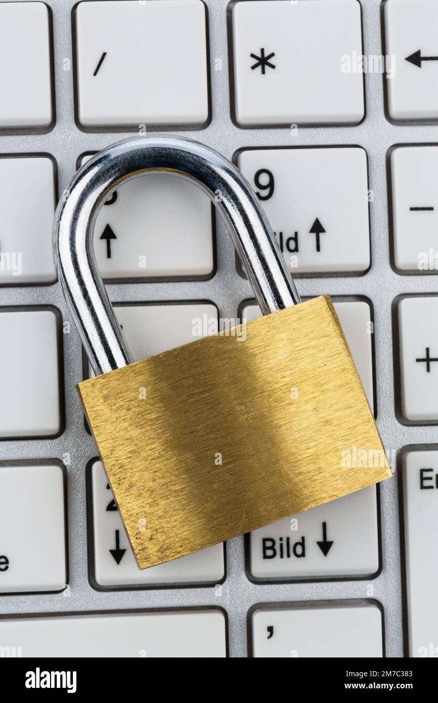 padlock on a keyboard, data security Stock Photo
