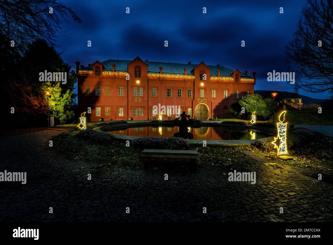 Neo-Gothic chateau Klasterec nad Ohri - chateau houses an exhibition of porcelain from the collections of the Museum of Decorative Arts. - Stock Image