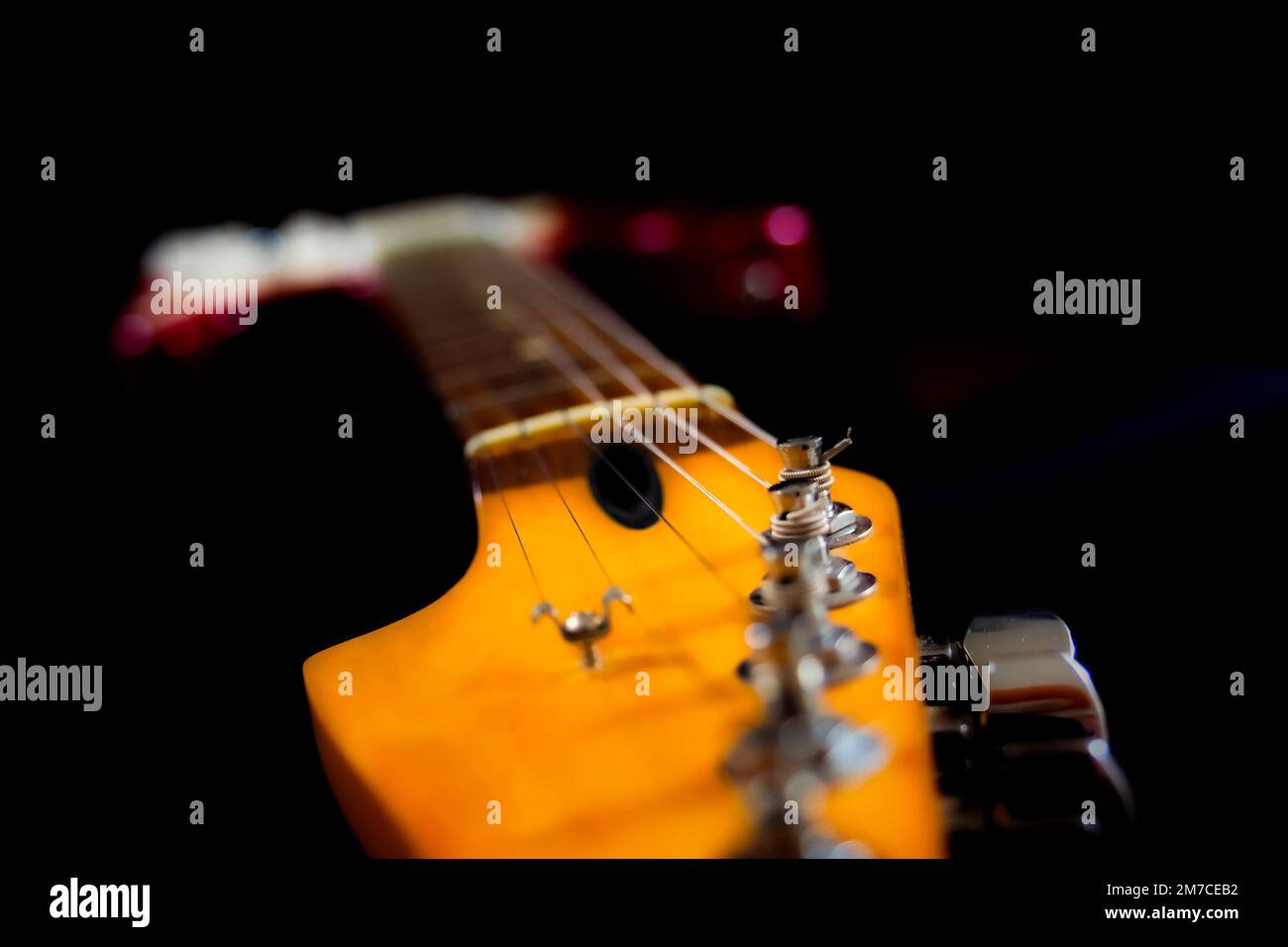 The Main Guitar Headstock Types And How They Compare, 60 OFF