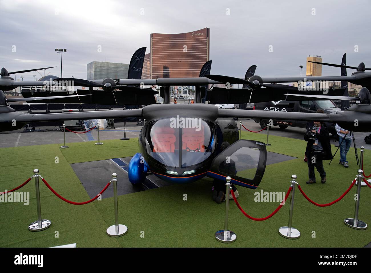 People view a functional prototype of the ASKA A5 VTOL flying car ...