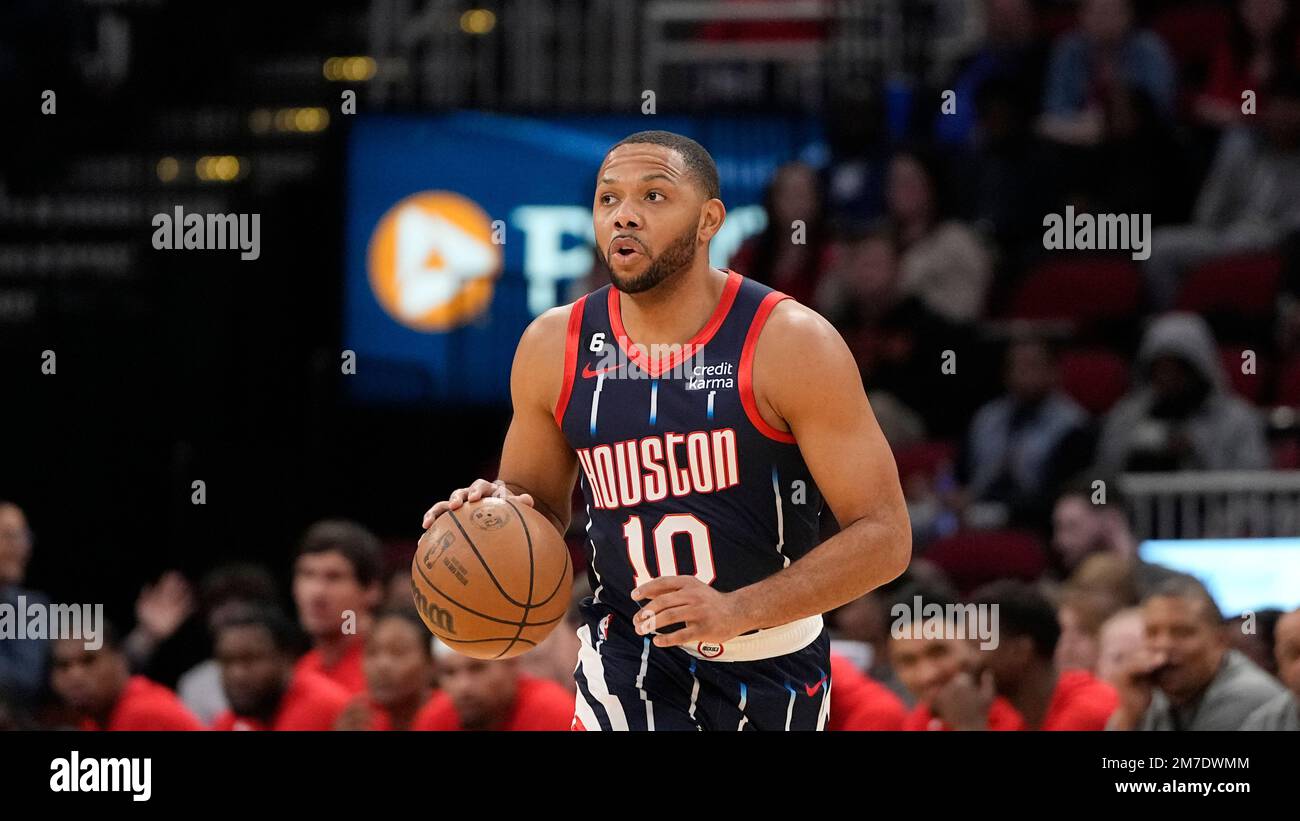Houston Rockets' Eric Gordon (10) brings the ball up the court against ...