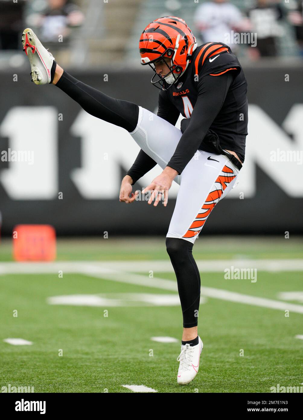 November 20, 2022, Pittsburgh, Pennsylvania, USA: November 20th, 2022  Cincinnati Bengals punter Drue Chrisman (4) during Pittsburgh Steelers vs  Cincinnati Bengals in Pittsburgh, PA. Jake Mysliwczyk/BMR (Credit Image: ©  Jake Mysliwczyk/BMR via