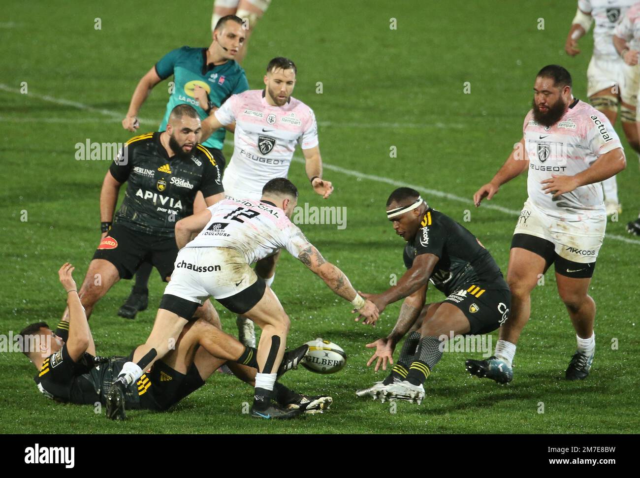 Lucas Tauzin of Stade Toulousain and Levani Botia of Stade Rochelais during the French championship Top 14 rugby union match between Stade Rochelais (La Rochelle) and Stade Toulousain (Toulouse) on January 7, 2023 at Marcel Deflandre stadium in La Rochelle, France - Photo Laurent Lairys / DPPI Stock Photo