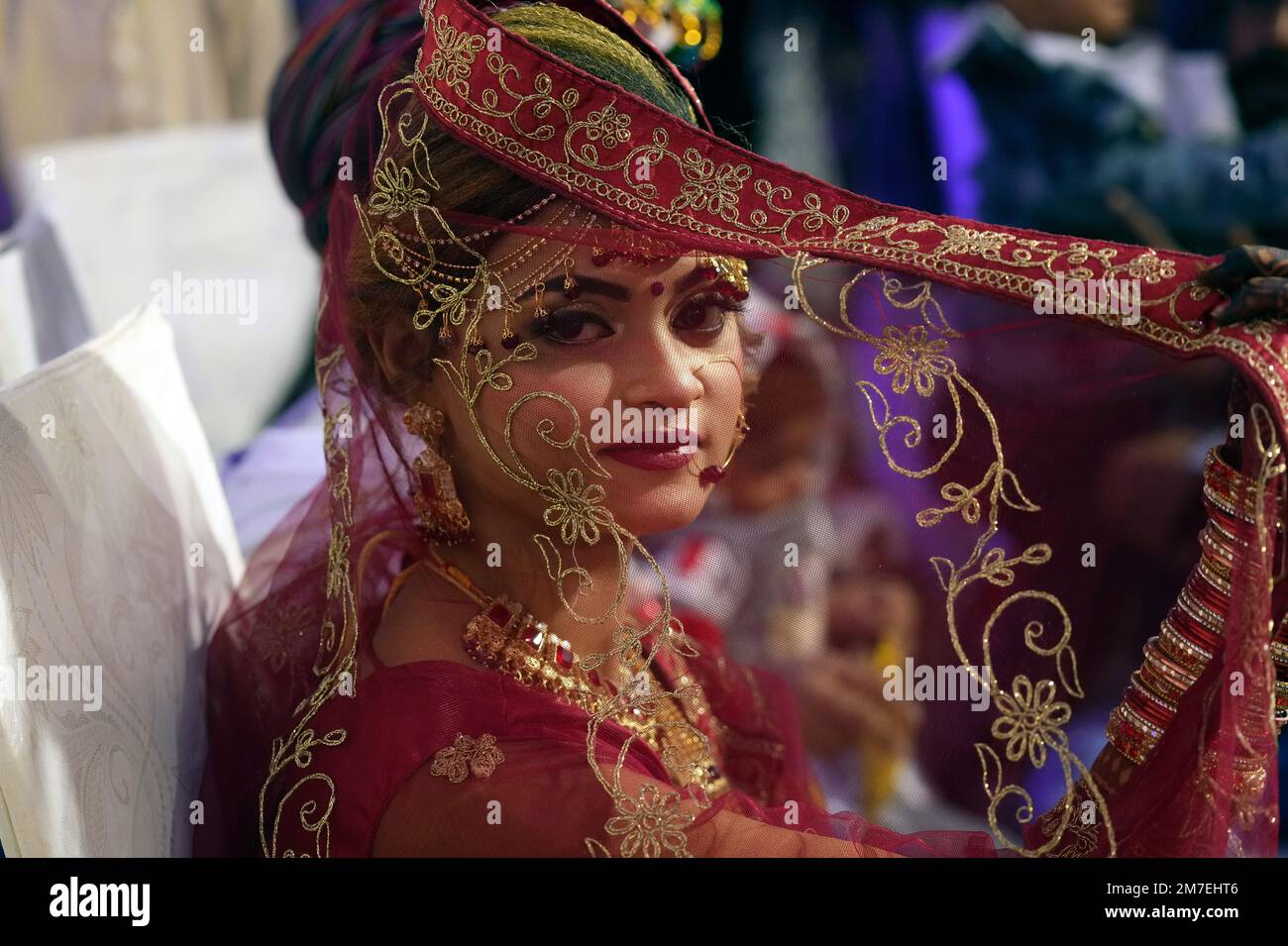 Pin by Quratulain B. on Stylishhhhh | Pakistani bridal makeup, Muslim bride,  Bridal dress design