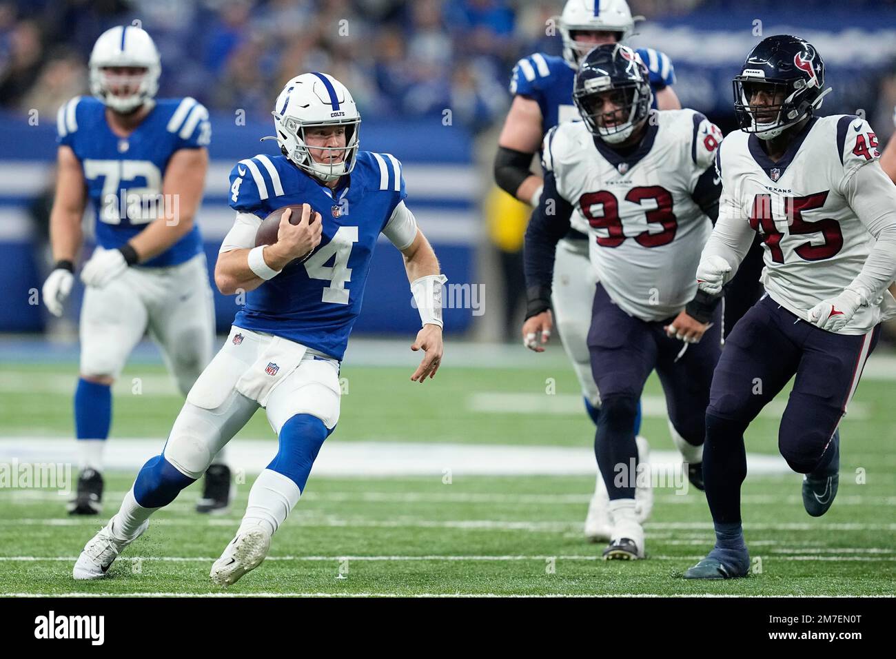 INDIANAPOLIS, IN - OCTOBER 17: Indianapolis Colts Quarterback Sam Ehlinger  (4) warms up prior to an NFL game between the Houston Texans and the  Indianapolis Colts on October 17, 2021 at Lucas