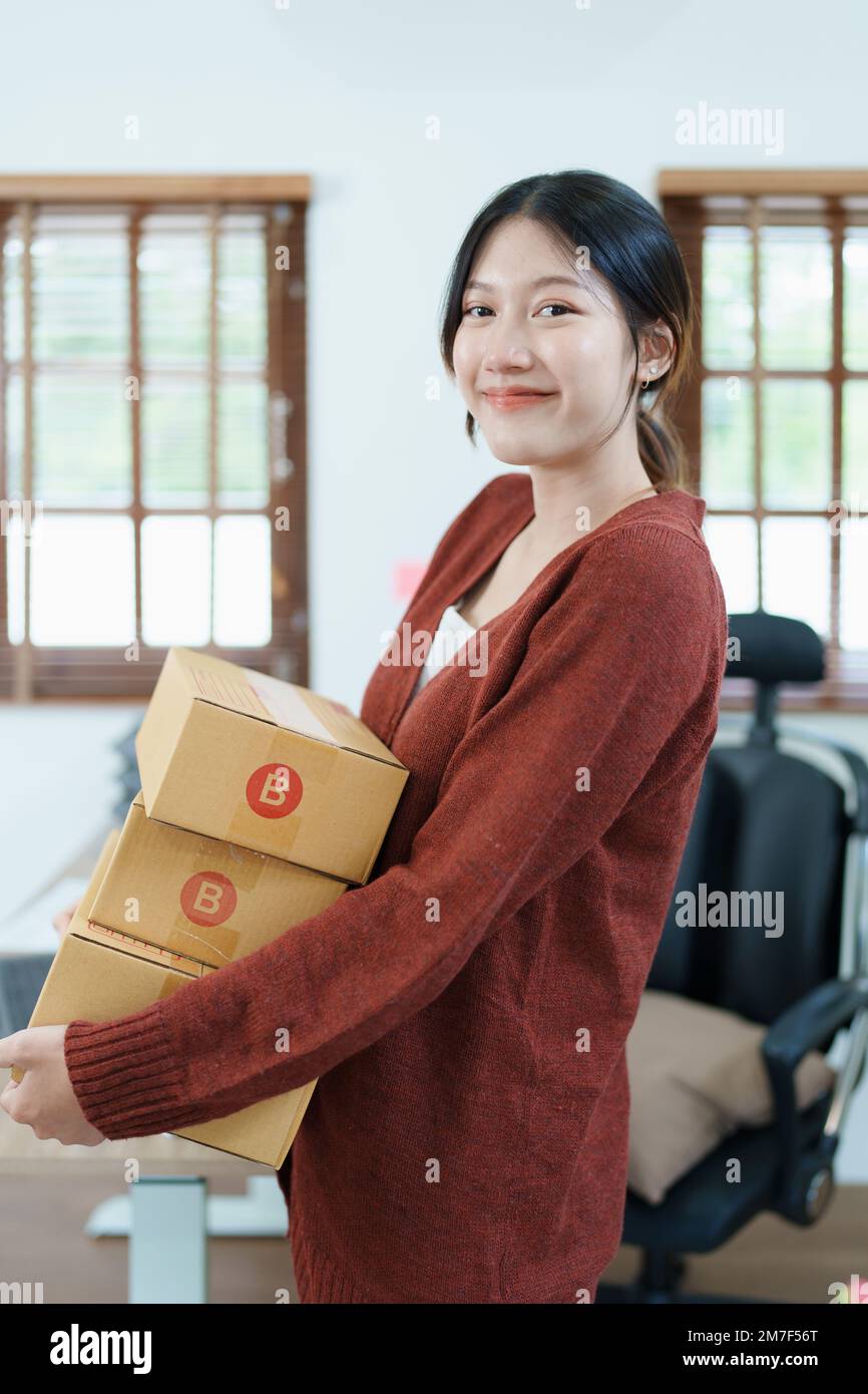 Starting Small Business Online With Little Money photo