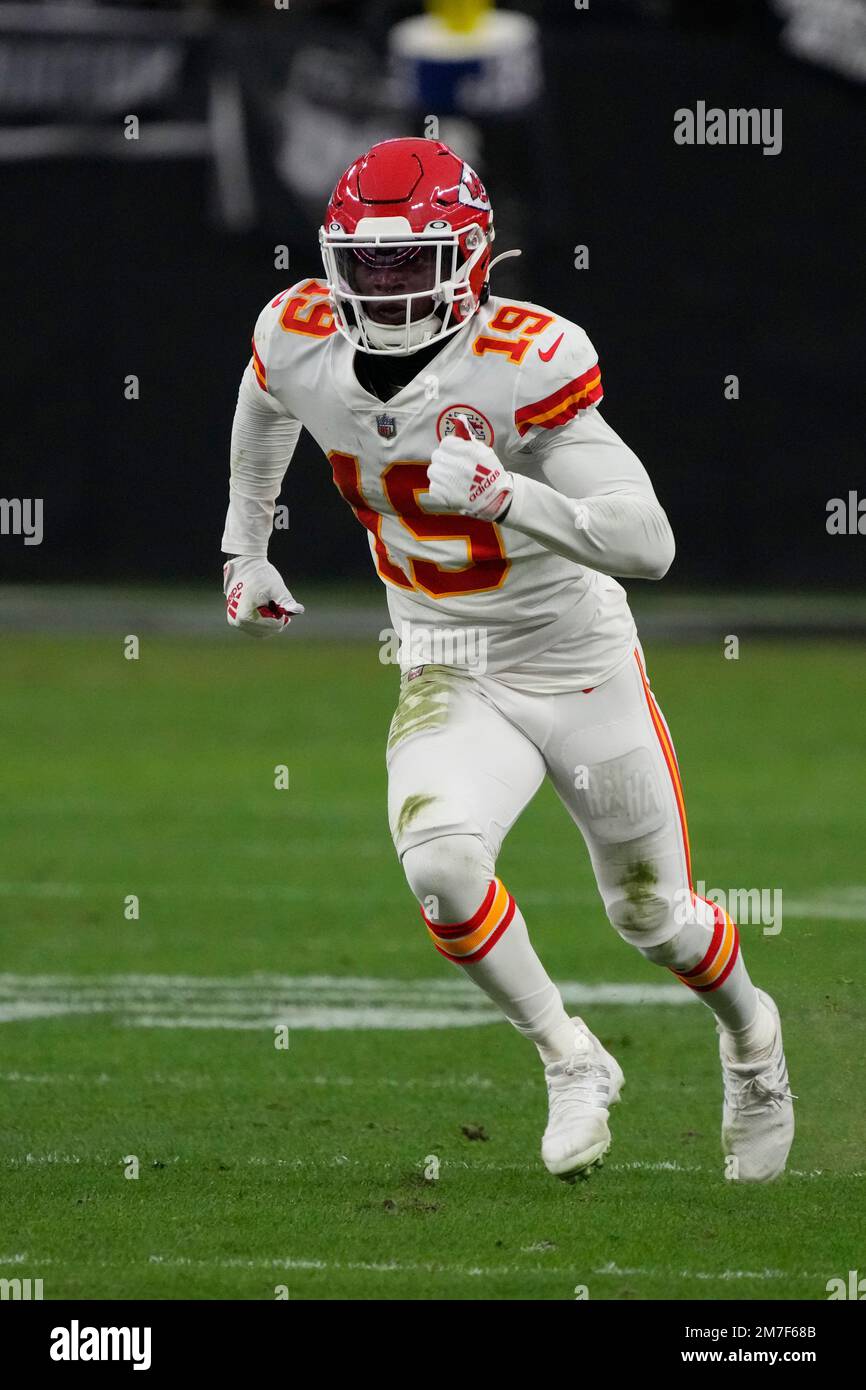 Kansas City Chiefs Wide Receiver Kadarius Toney (19) Lines Up Against ...