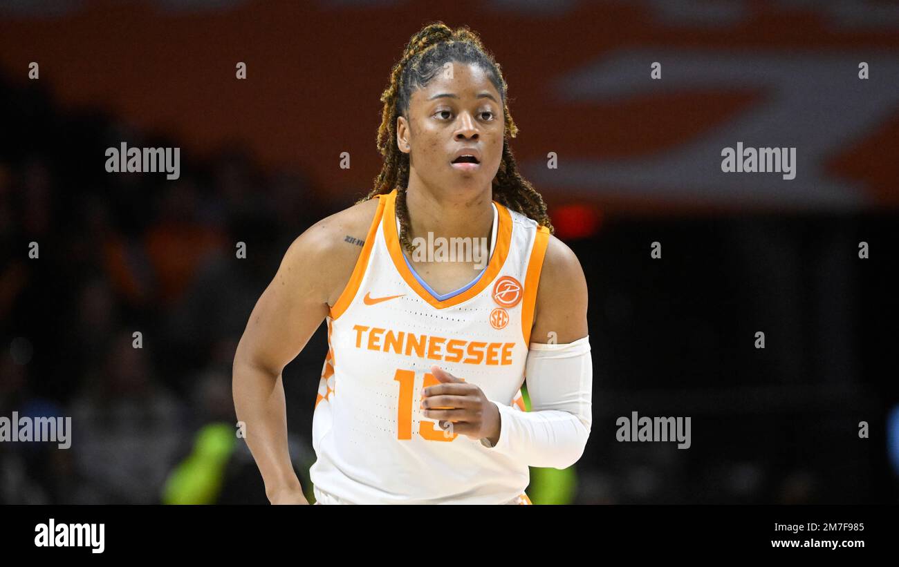 Tennessee guard Jasmine Powell (15) plays against Mississippi State