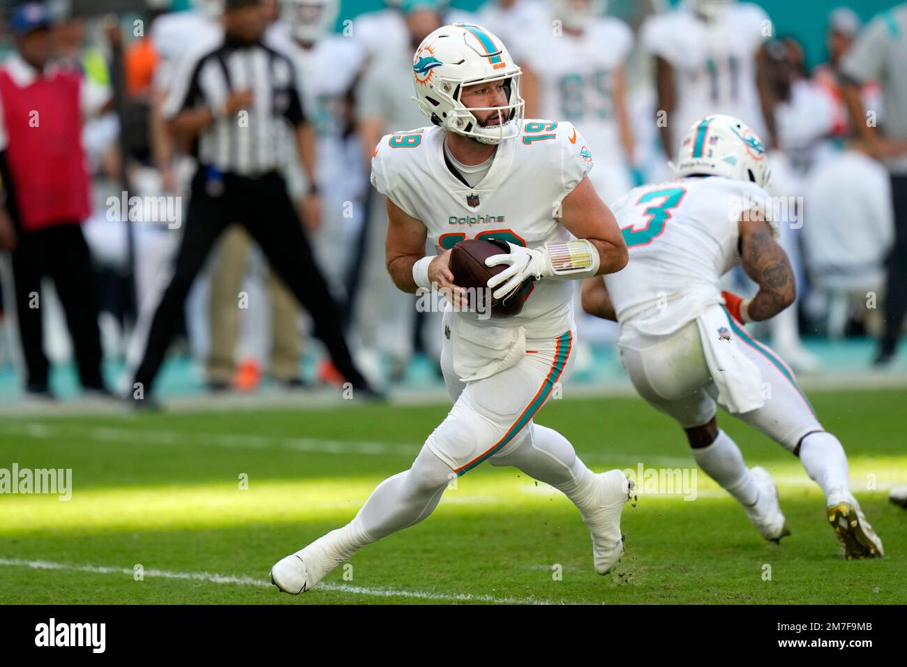 Miami Dolphins quarterback Skylar Thompson (19) looks to pass during ...