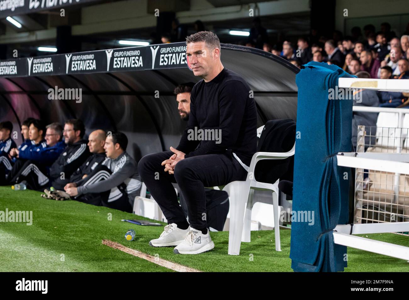 entrenador jefe del equipo FC Cartagena Luis Carrion, durante el ...