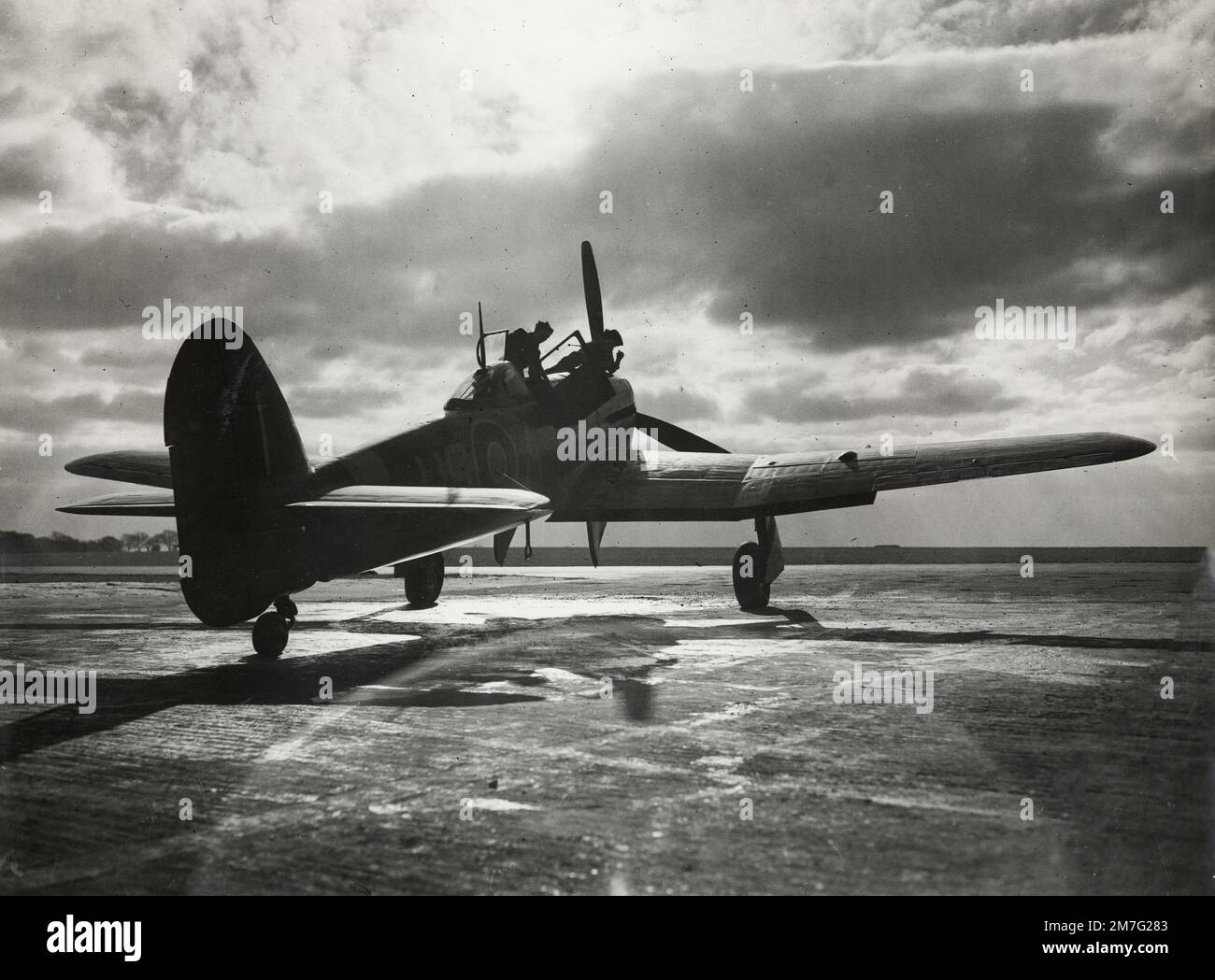 Hawker typhoon hi-res stock photography and images - Alamy