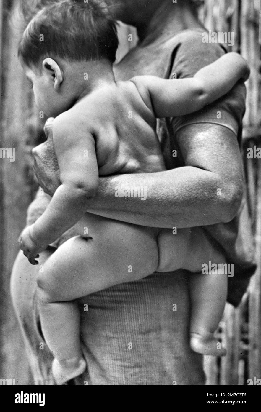 Mother and Child, Tehuantepec, Oaxaca, Mexico by the American photographer, Tina Modotti (b. Assunta Adelaide Luigia Modotti Mondini, 1896-1942), c. 1929 Stock Photo