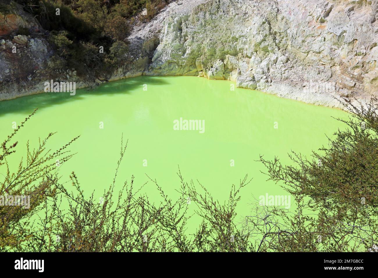 Sulfur green water in Devils Bath - New Zealand Stock Photo