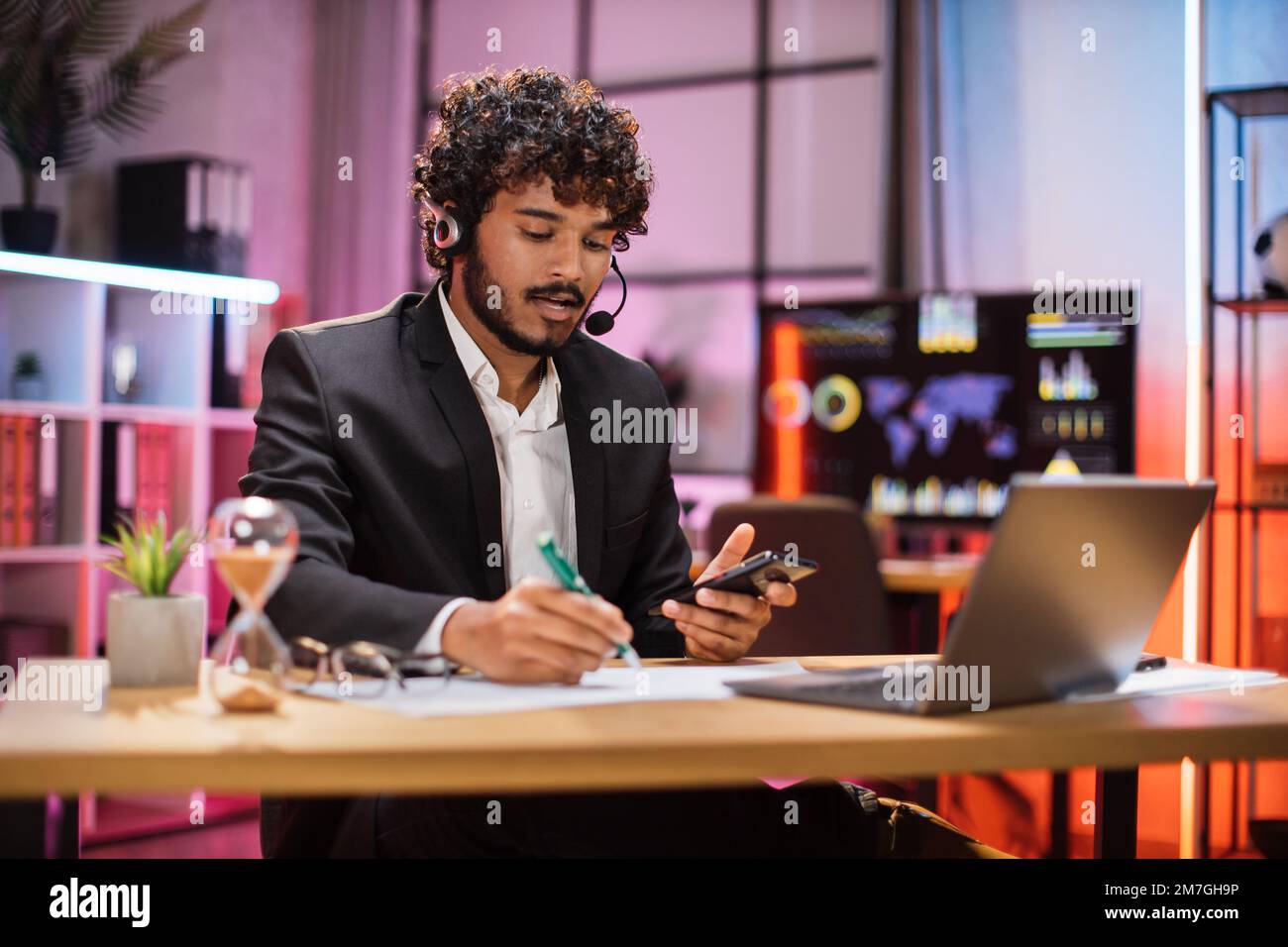 Hindu conference table hi-res stock photography and images - Alamy