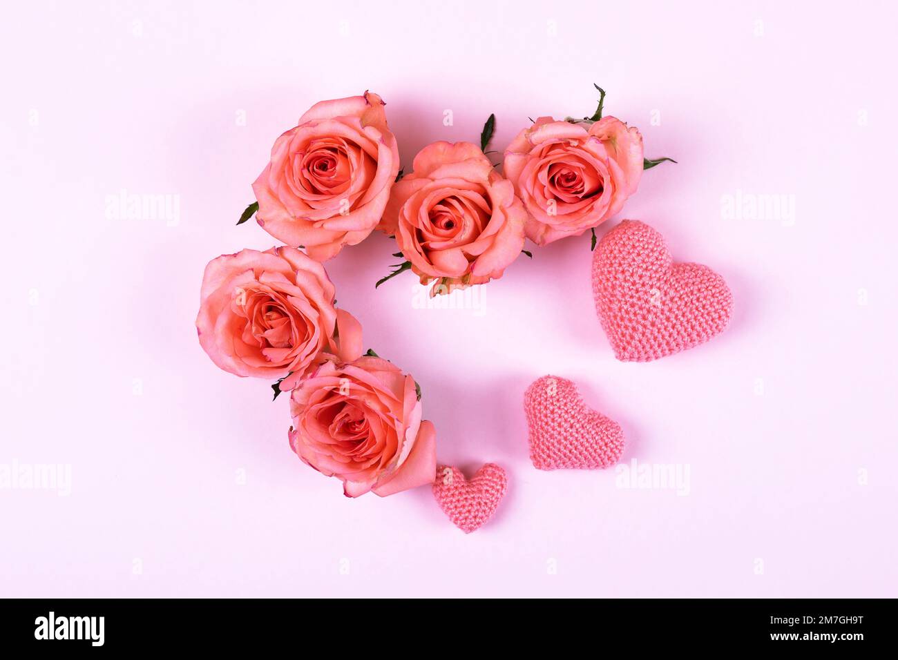 Happy Mothers Day words. Beautiful and tender bouquet of flowers in the hat  box, nice present concept, banner size Stock Photo - Alamy