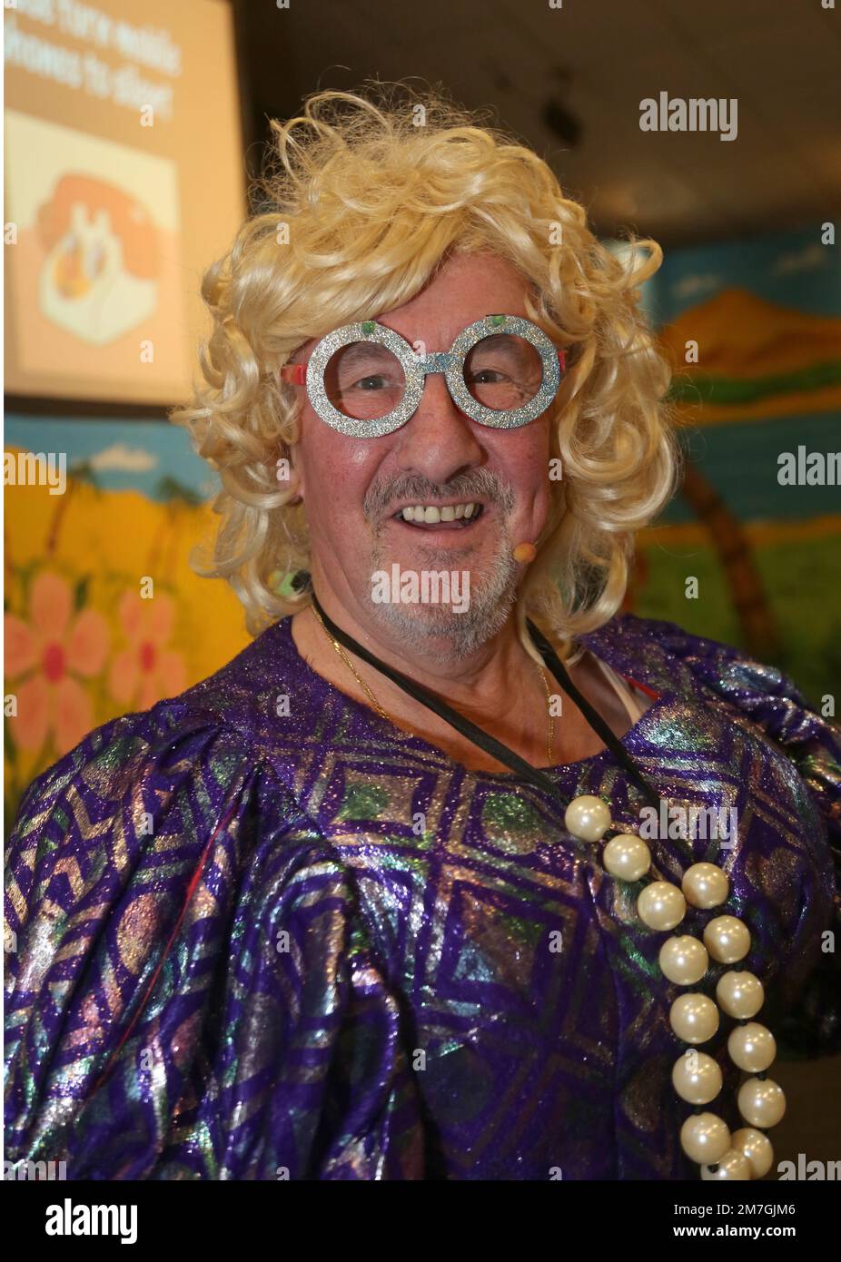 Manchester, England 13th November 2022. A male actor prepares gets dressed to play a female character in a Christmas pantomime performance of Peter Pan                  ©Ged Noonan/Alamy Stock Photo