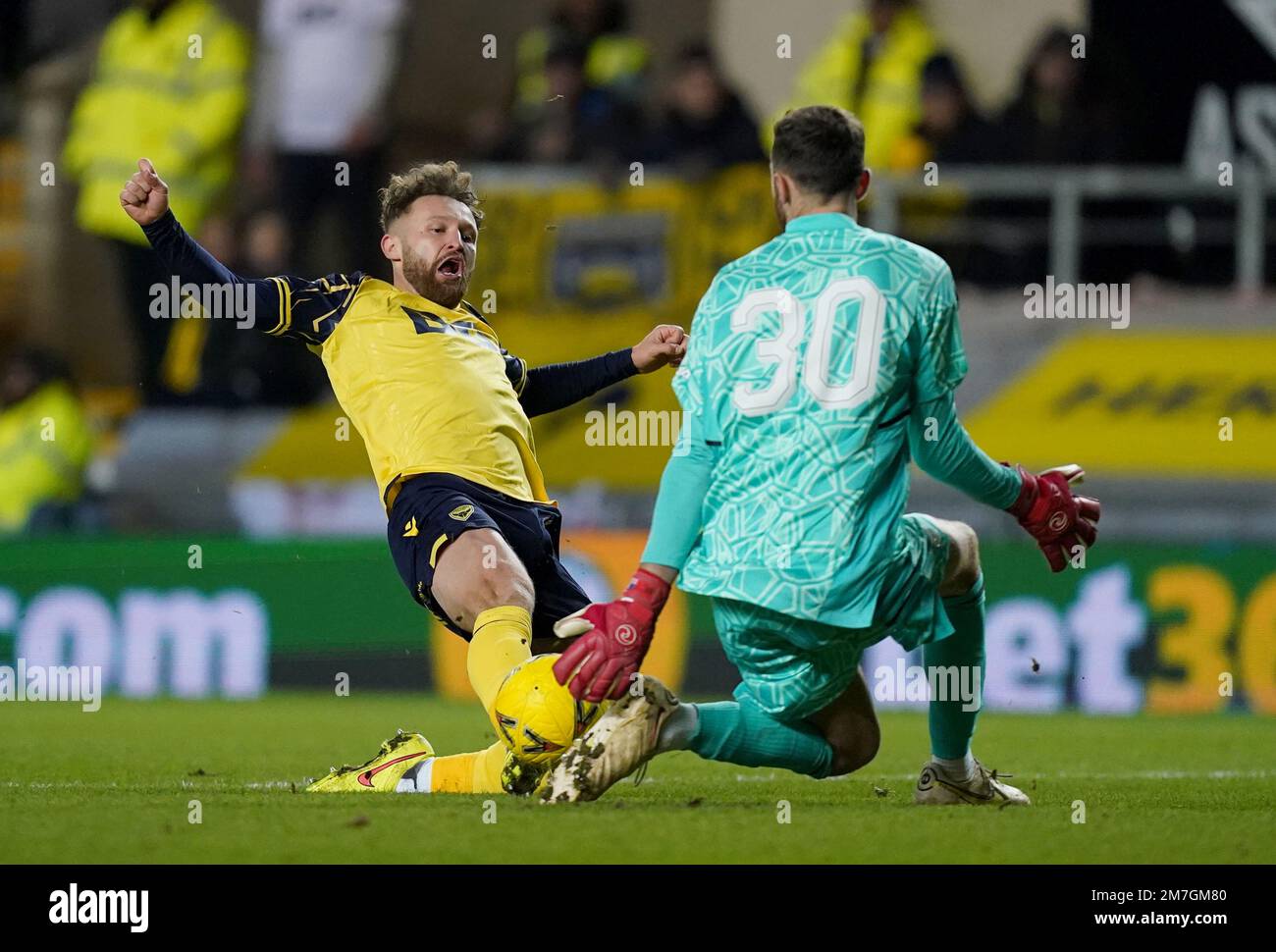 Matt turner arsenal hi-res stock photography and images - Alamy