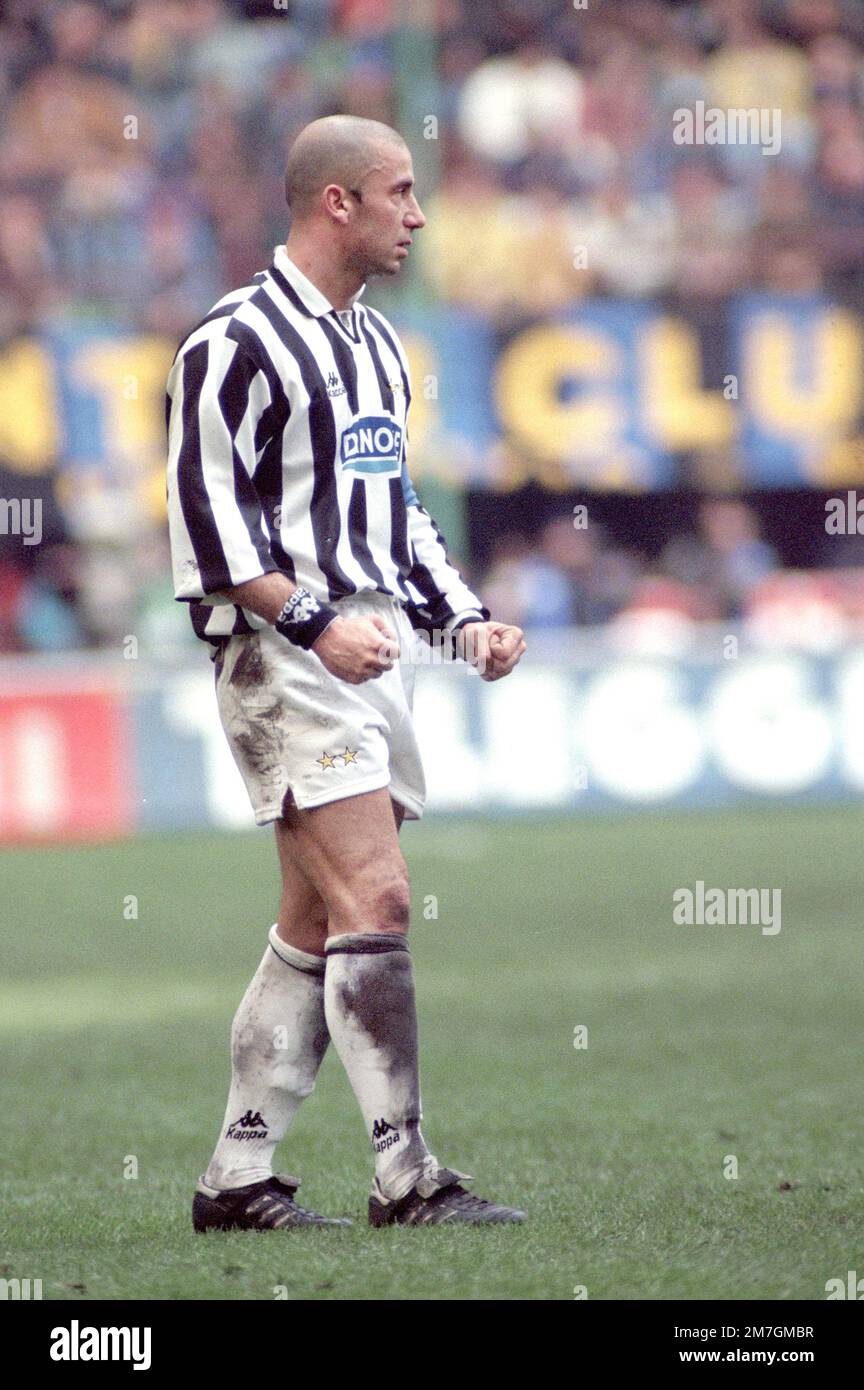 Italy, Turin 1994-1995-1996: Juventus FC player Gianluca Vialli in action  during Serie A 1993-94 Serie A Football Championship match Stock Photo -  Alamy