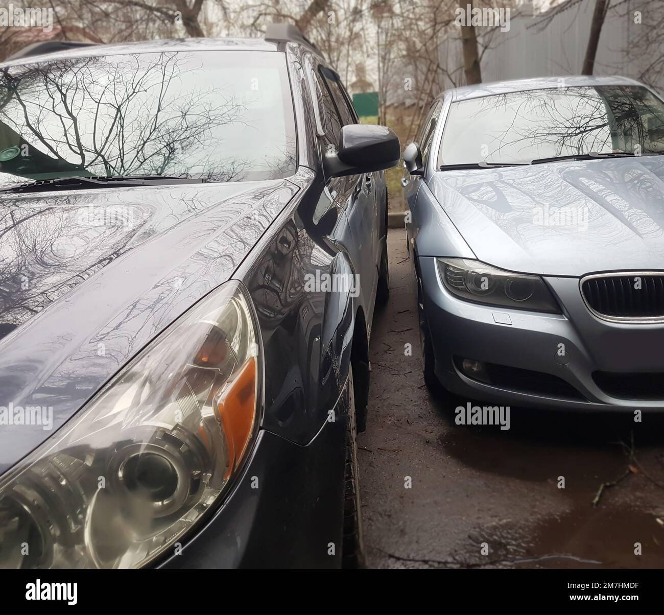 Roadside parking lot car hi-res stock photography and images - Alamy