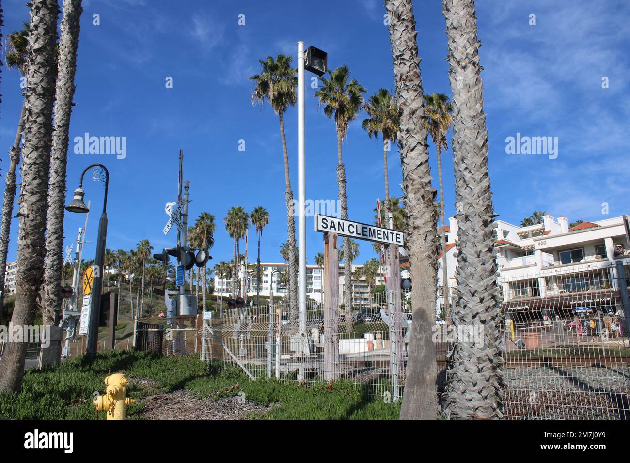 Crossing between San Clemente Station, Beach, and Pier Stock Photo