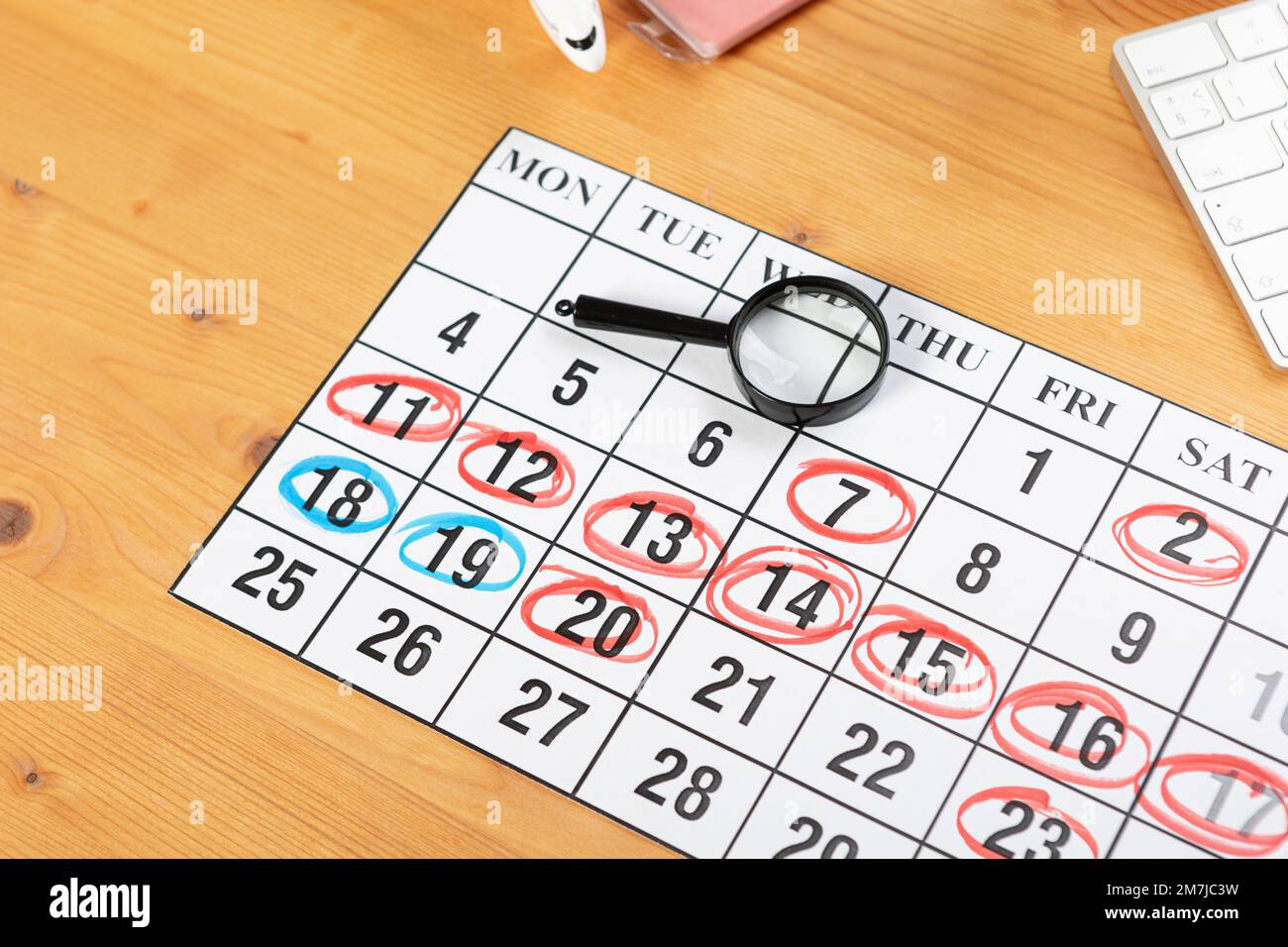 Calendar and reminders for work trips, travel and vacations. glider on