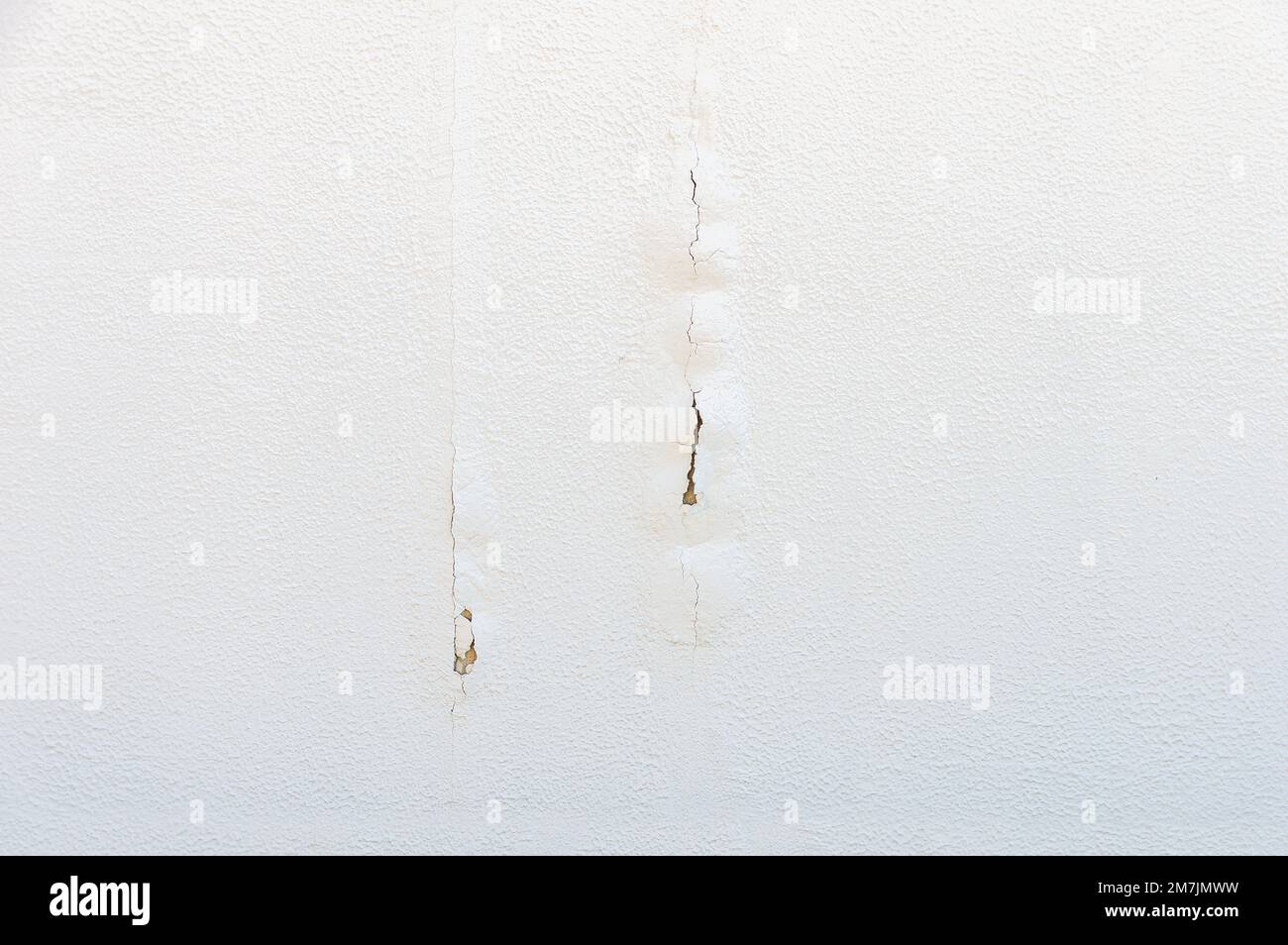 crack in the wall paint, wet and damp texture on the facade wall Stock ...