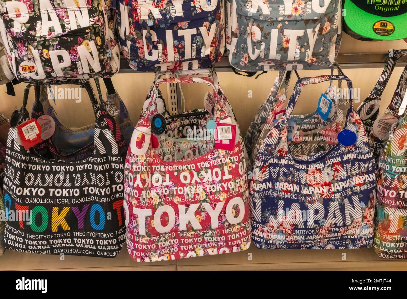 Souvenir bags hi-res stock photography and images - Alamy
