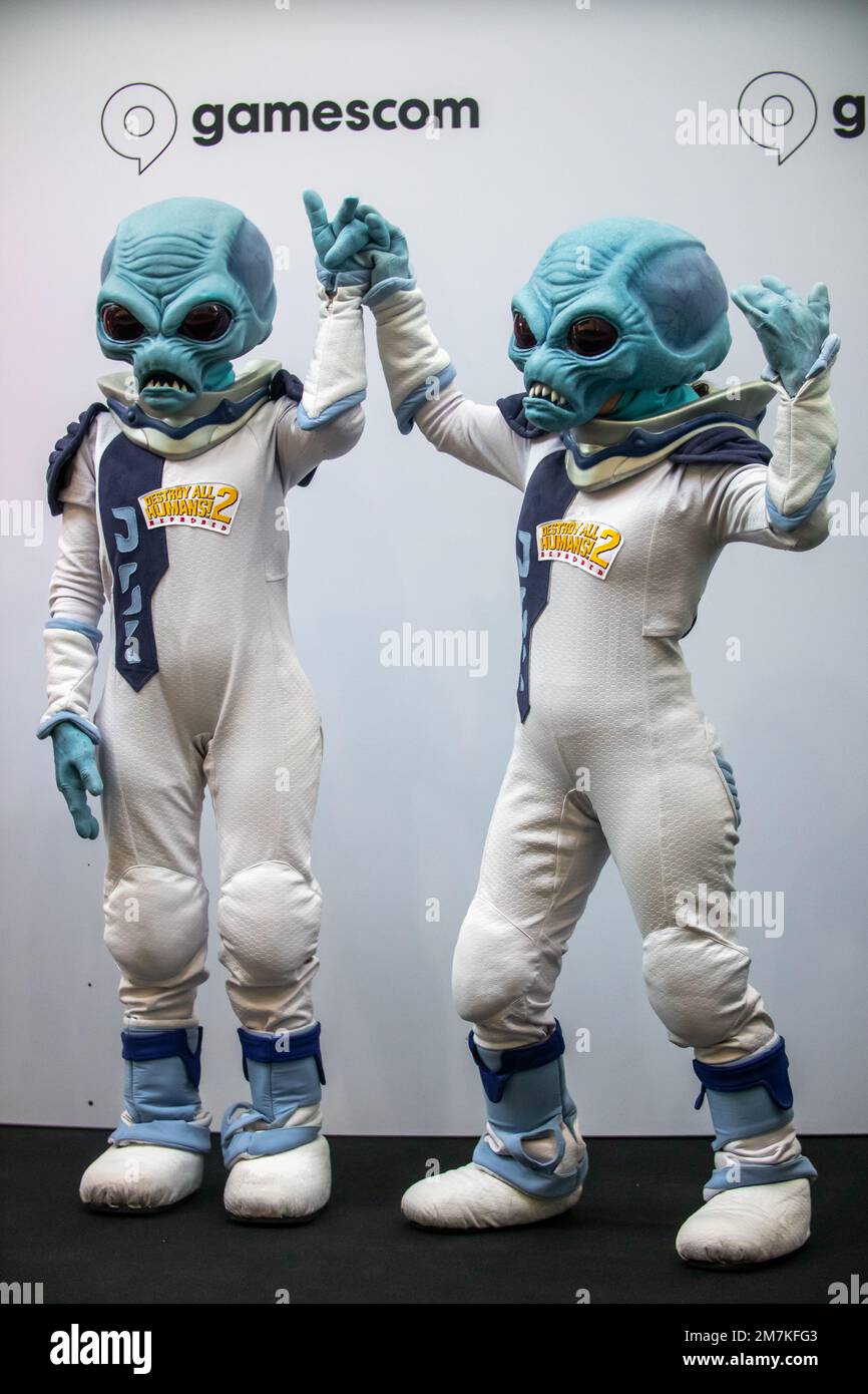 Destroy all humans 2 hi-res stock photography and images - Alamy