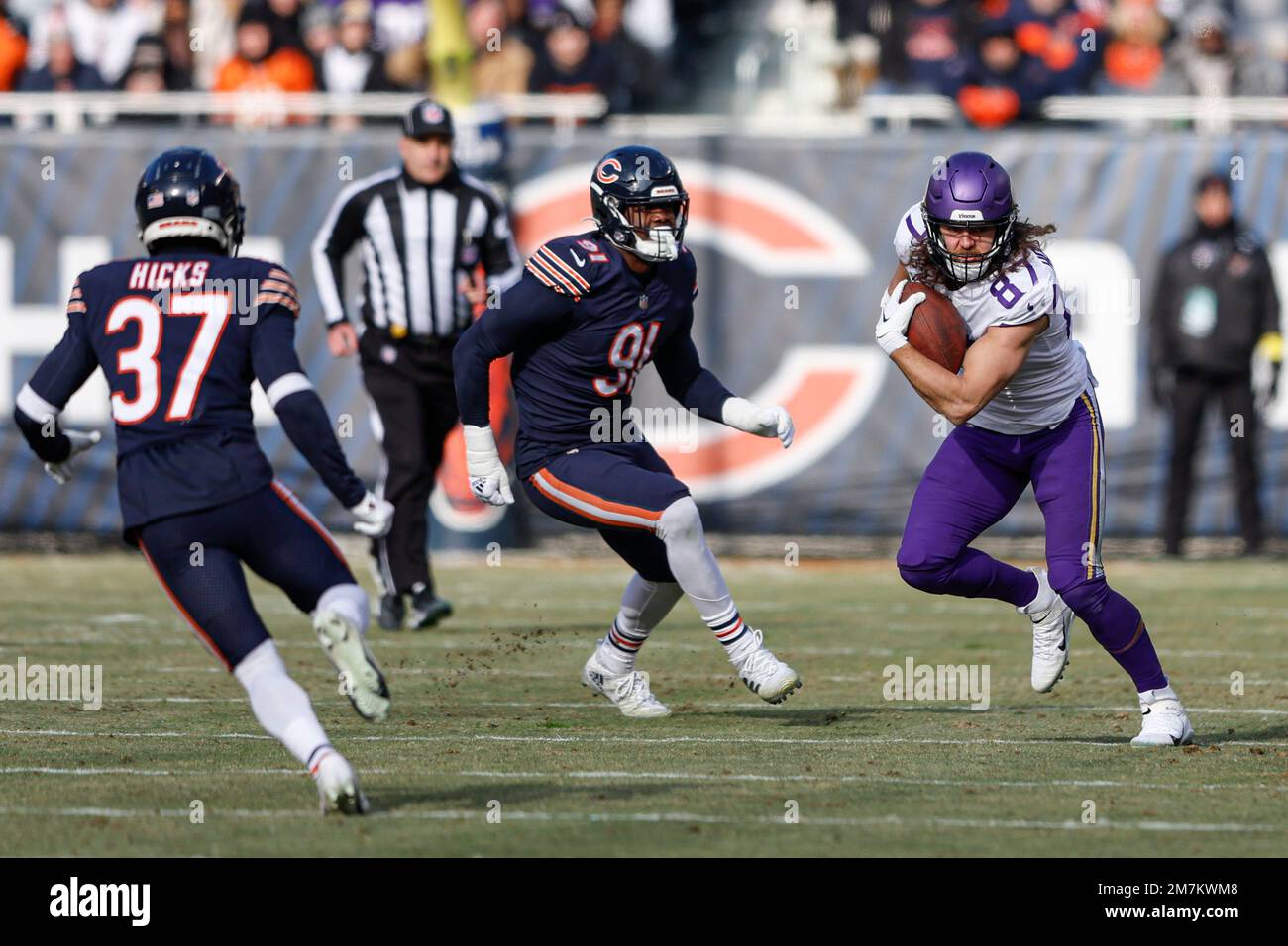 Minnesota Vikings tight end T.J. Hockenson (87) walks off the field after  an NFL football game against the Chicago Bears, Sunday, Jan. 8, 2023, in  Chicago. (AP Photo/Kamil Krzaczynski Stock Photo - Alamy