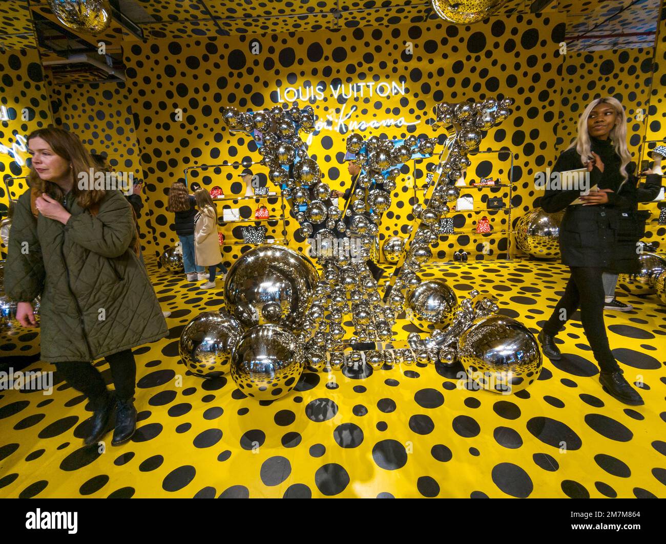 Crowds flock to the Louis Vuitton store in the Meatpacking