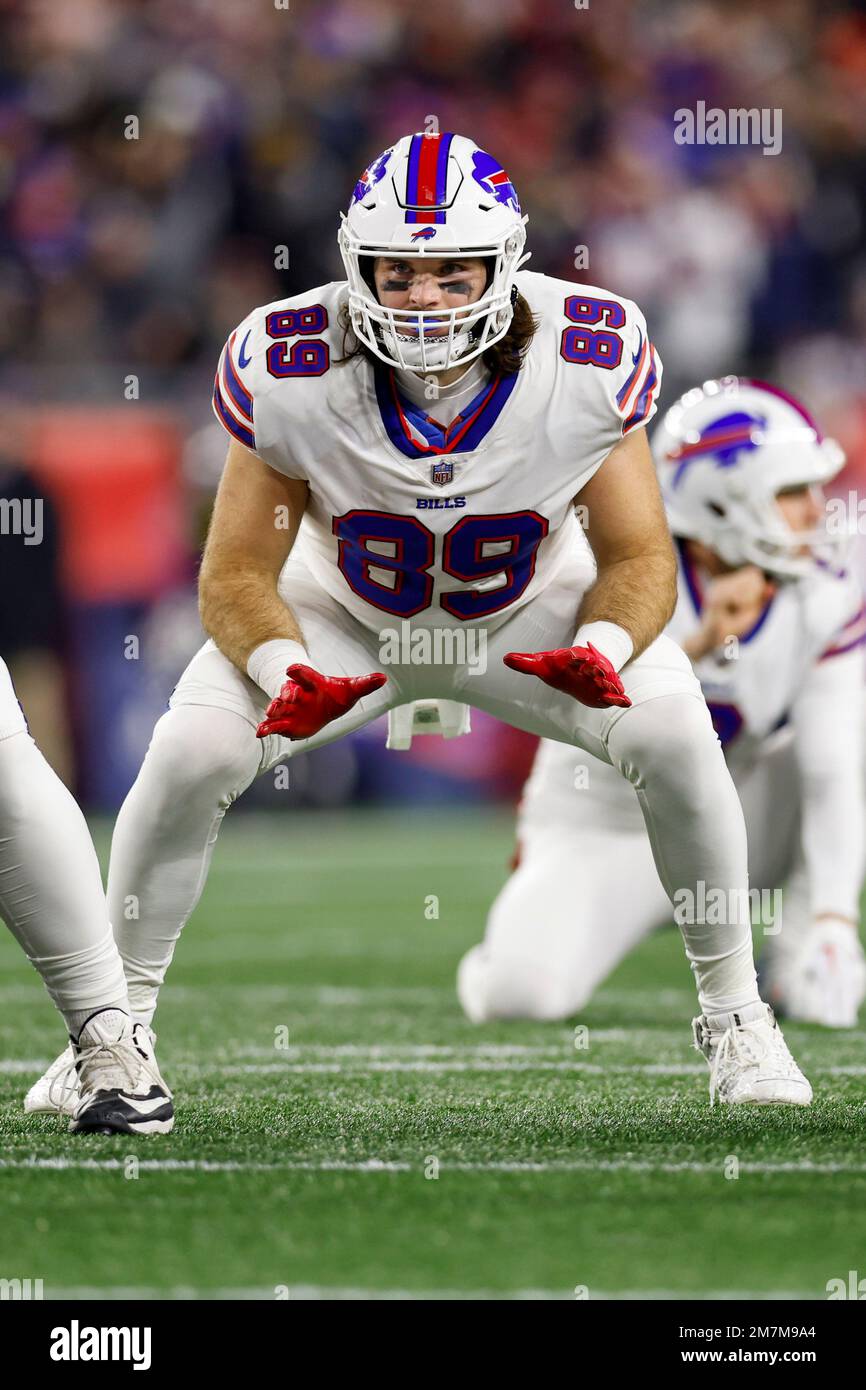 Buffalo Bills tight end Tommy Sweeney (89) at the line of scrimmage during  the first half an NFL football game against the New England Patriots,  Thursday, Dec. 1, 2022, in Foxborough, Mass. (